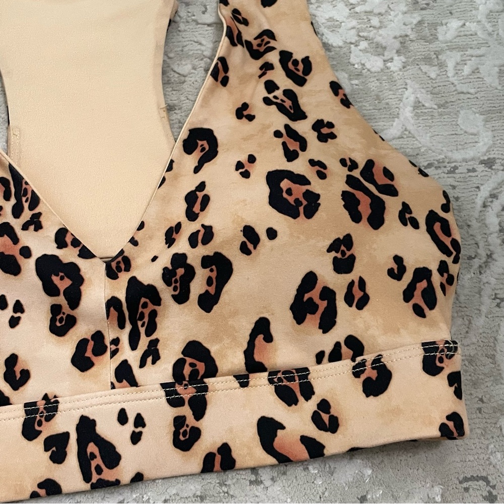 Fabletics Racerback‎ Leopard Print - Picture 3 of 11